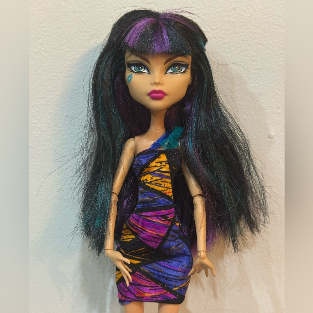 Monster High Cleo De Nile - Picture 2 of 3
